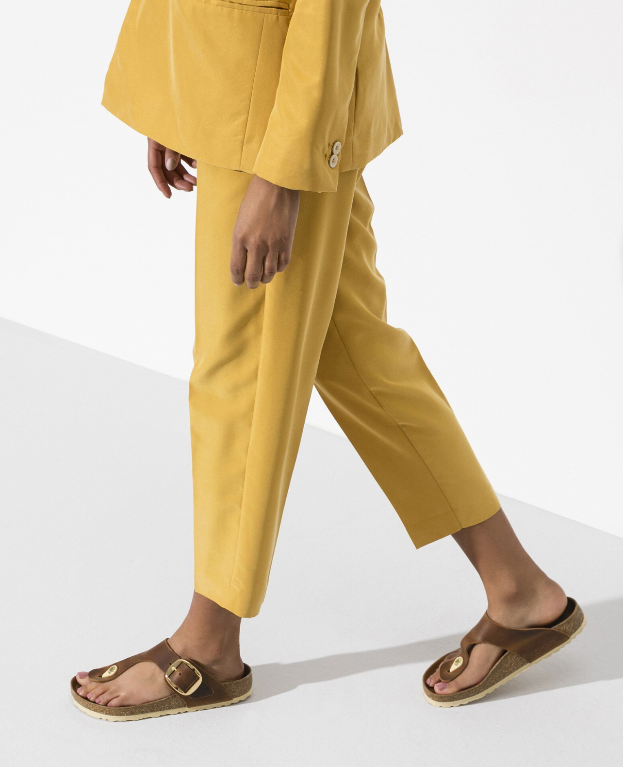 BIRKENSTOCK GIZEH BIG BUCKLE OILED LEATHER