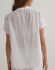 BELLA DAHL SHORT SLEEVE SHIRRED TOP