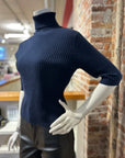 AUTUMN CASHMERE CROPPED ELBOW SLEEVE RIB TURTLENECK