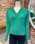 AUTUMN CASHMERE CROPPED V W/ REVERSED SEAM