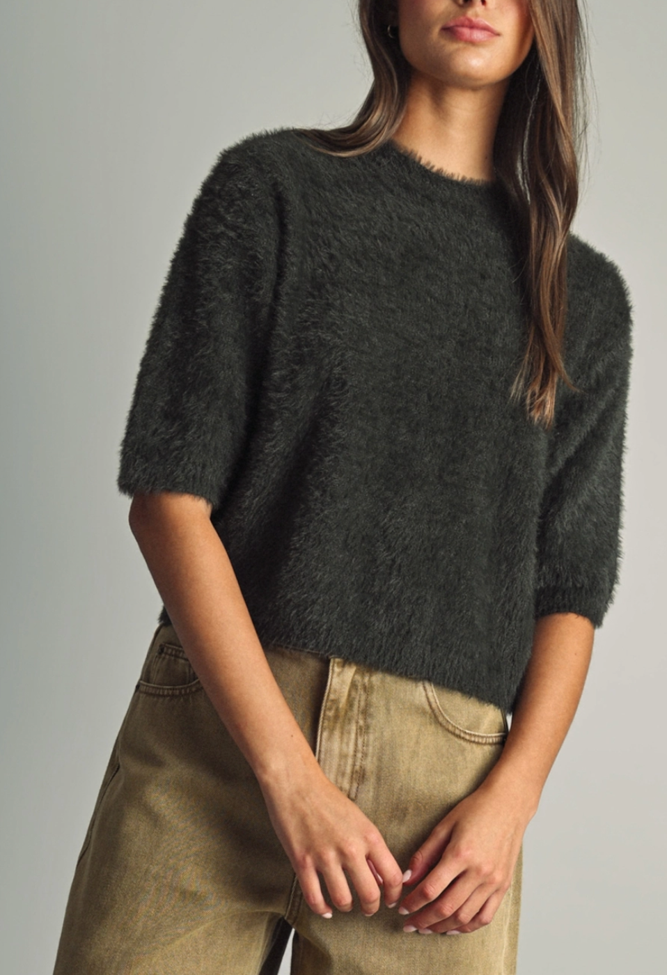 MIOU MUSE FLUFFY CROPPED SWEATER