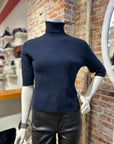AUTUMN CASHMERE CROPPED ELBOW SLEEVE RIB TURTLENECK