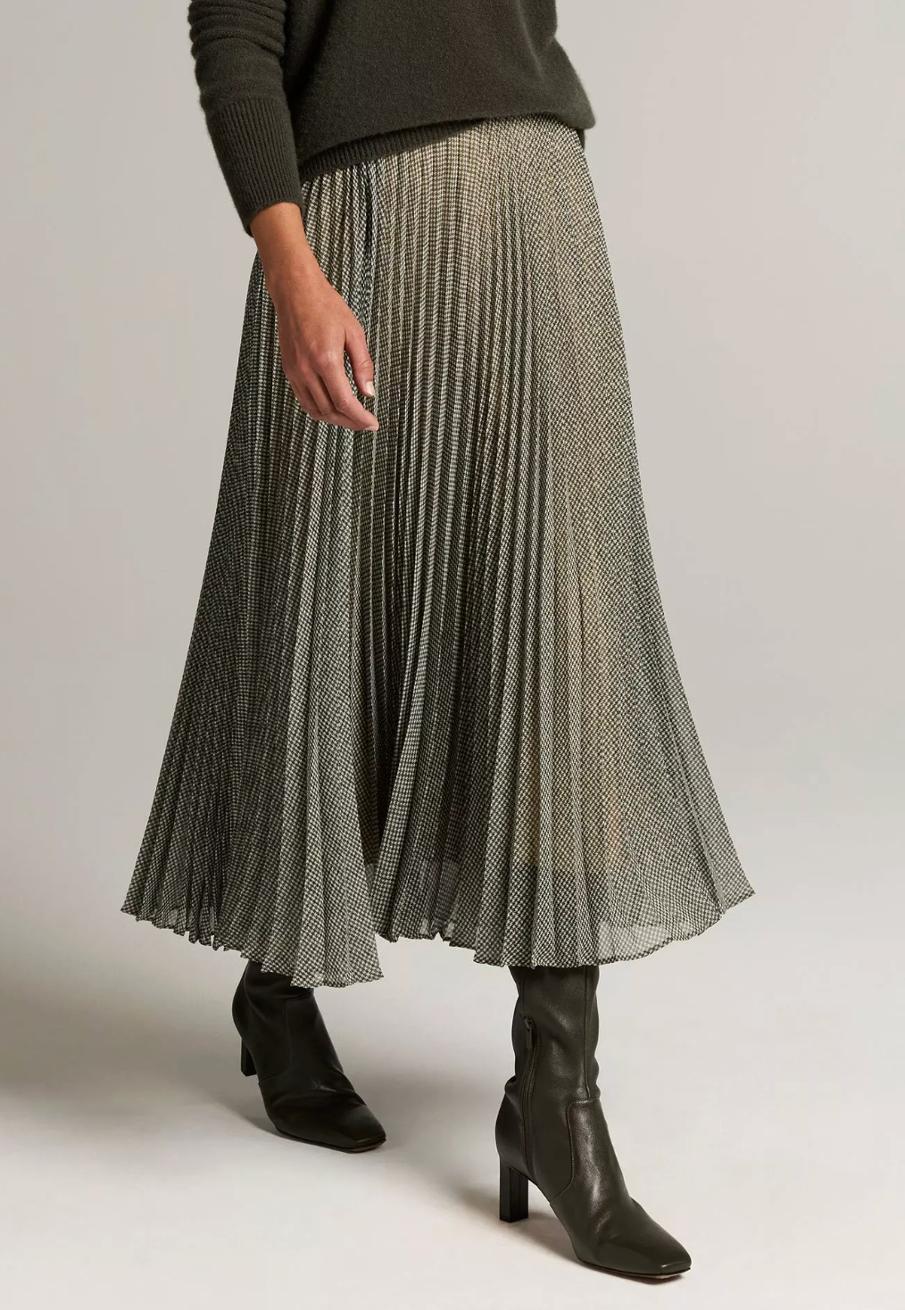 VINCE SHEER HOUNDSTOOTH PLEATED PULL ON SKIRT