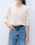 WHITE & WARREN FEATHERWEIGHT CASHMERE V NECK