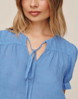 BELLA DAHL SHORT SLEEVE FLOWY PULLOVER TOP