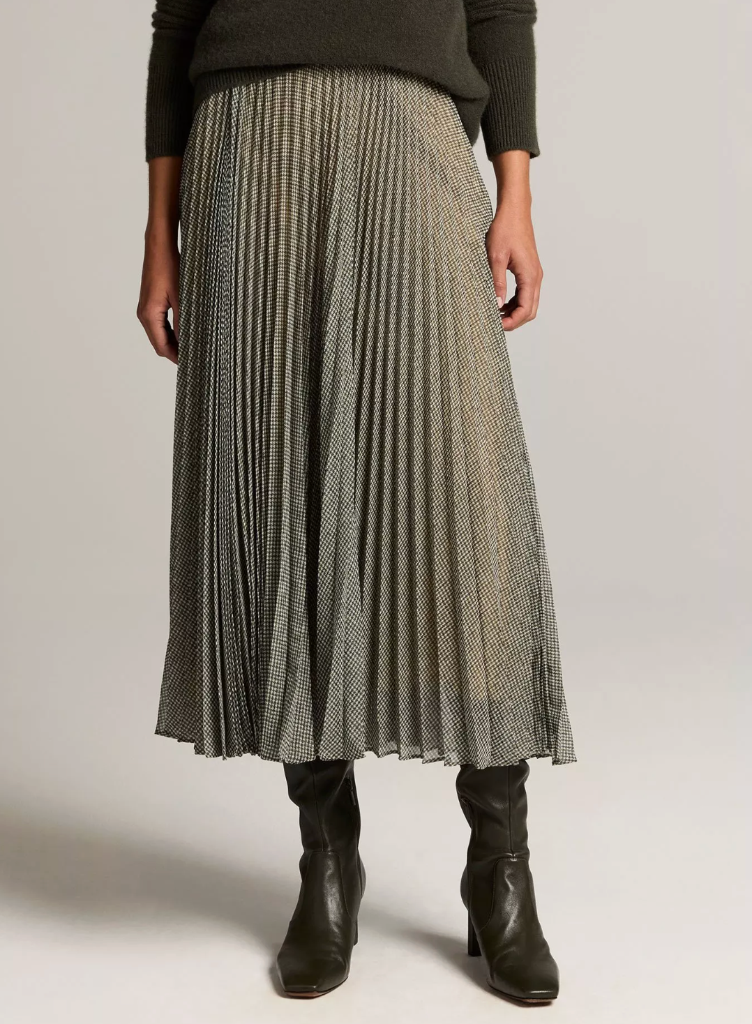 VINCE SHEER HOUNDSTOOTH PLEATED PULL ON SKIRT