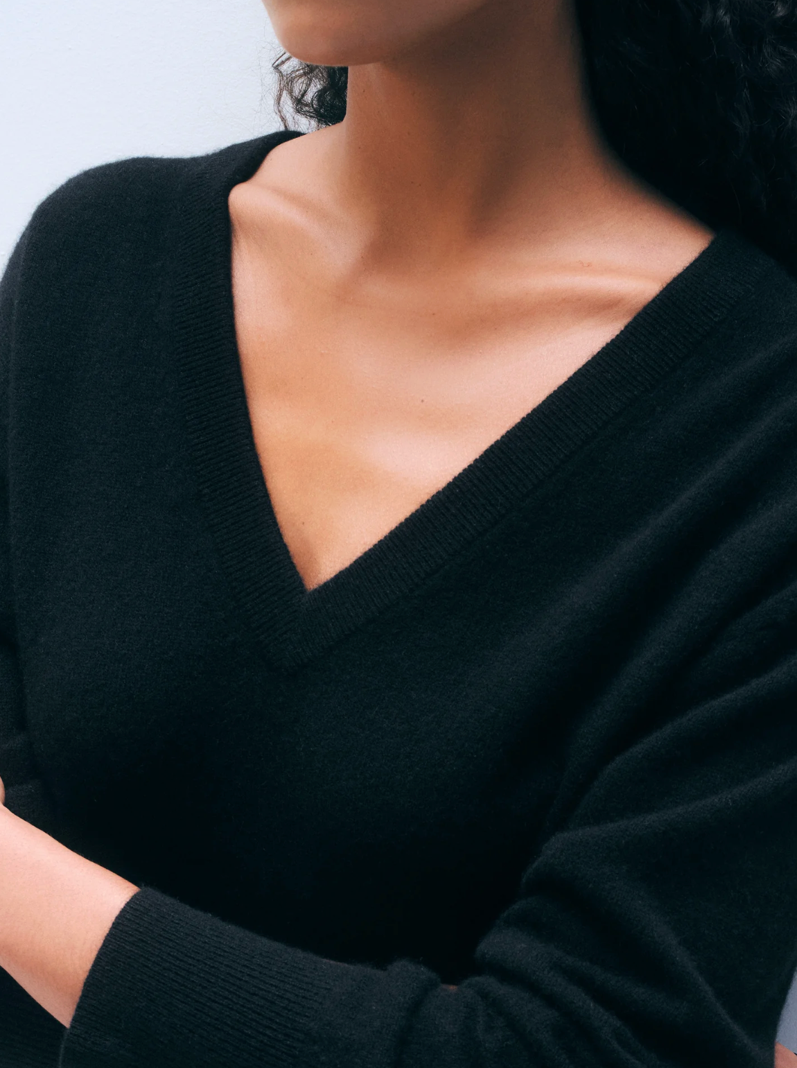WHITE &amp; WARREN CASHMERE V NECK