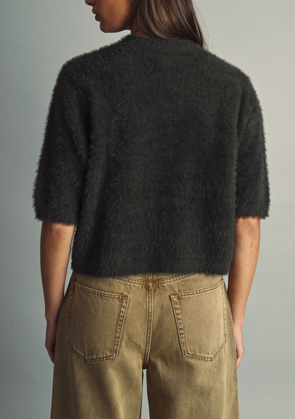 MIOU MUSE FLUFFY CROPPED SWEATER
