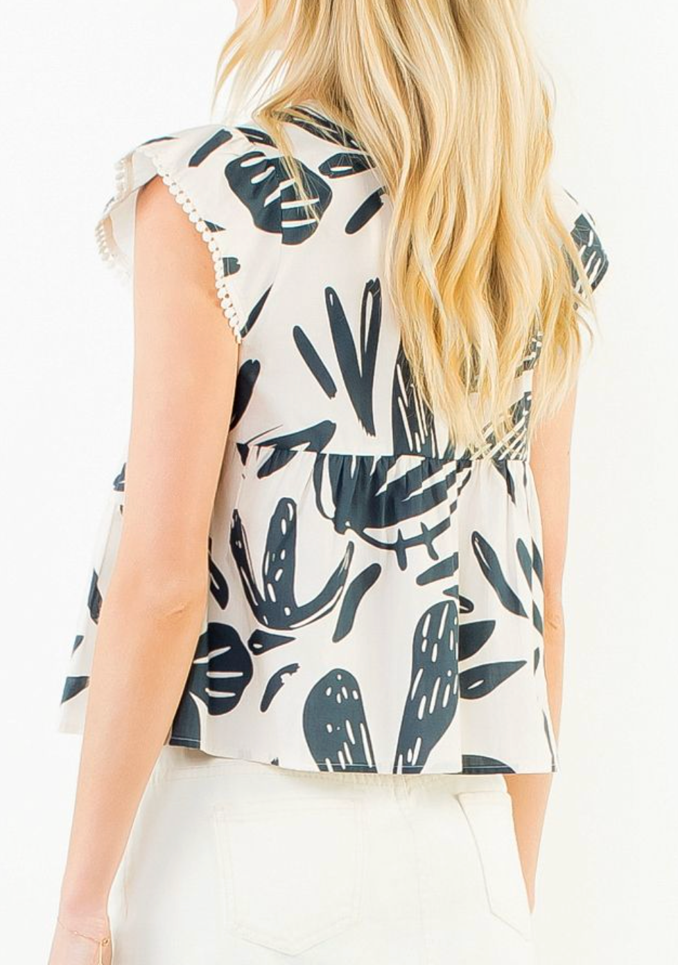 THML AVA LEAF PRINT SMOCKED TOP