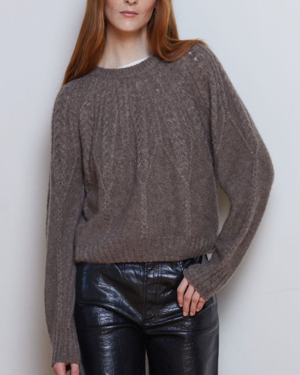 AUTUMN CASHMERE CABLE YOKE CREW