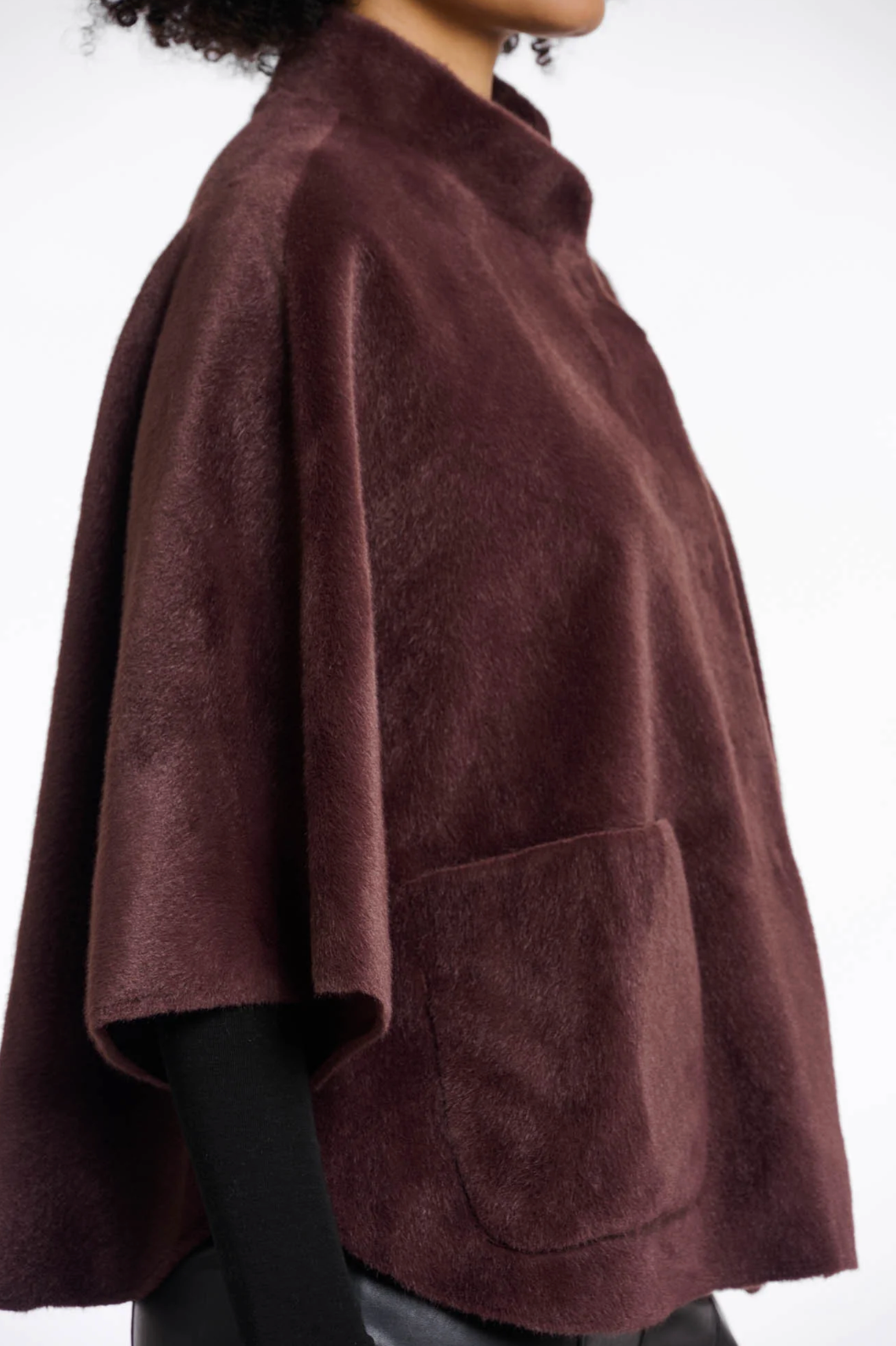 RINO &amp; PELLE DEWI FAUX FUR CAPE