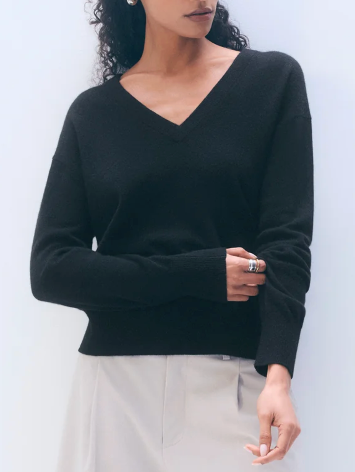 WHITE &amp; WARREN CASHMERE V NECK