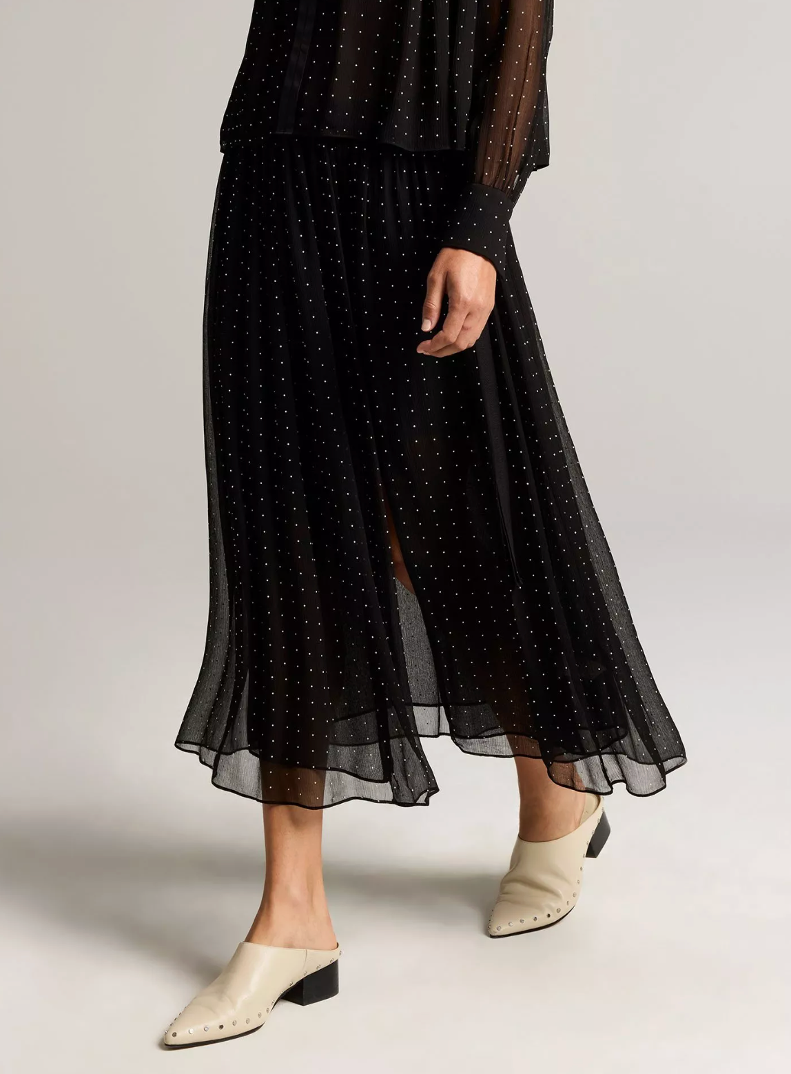 VINCE HEAT SET DOT SHEER GATHERED SKIRT