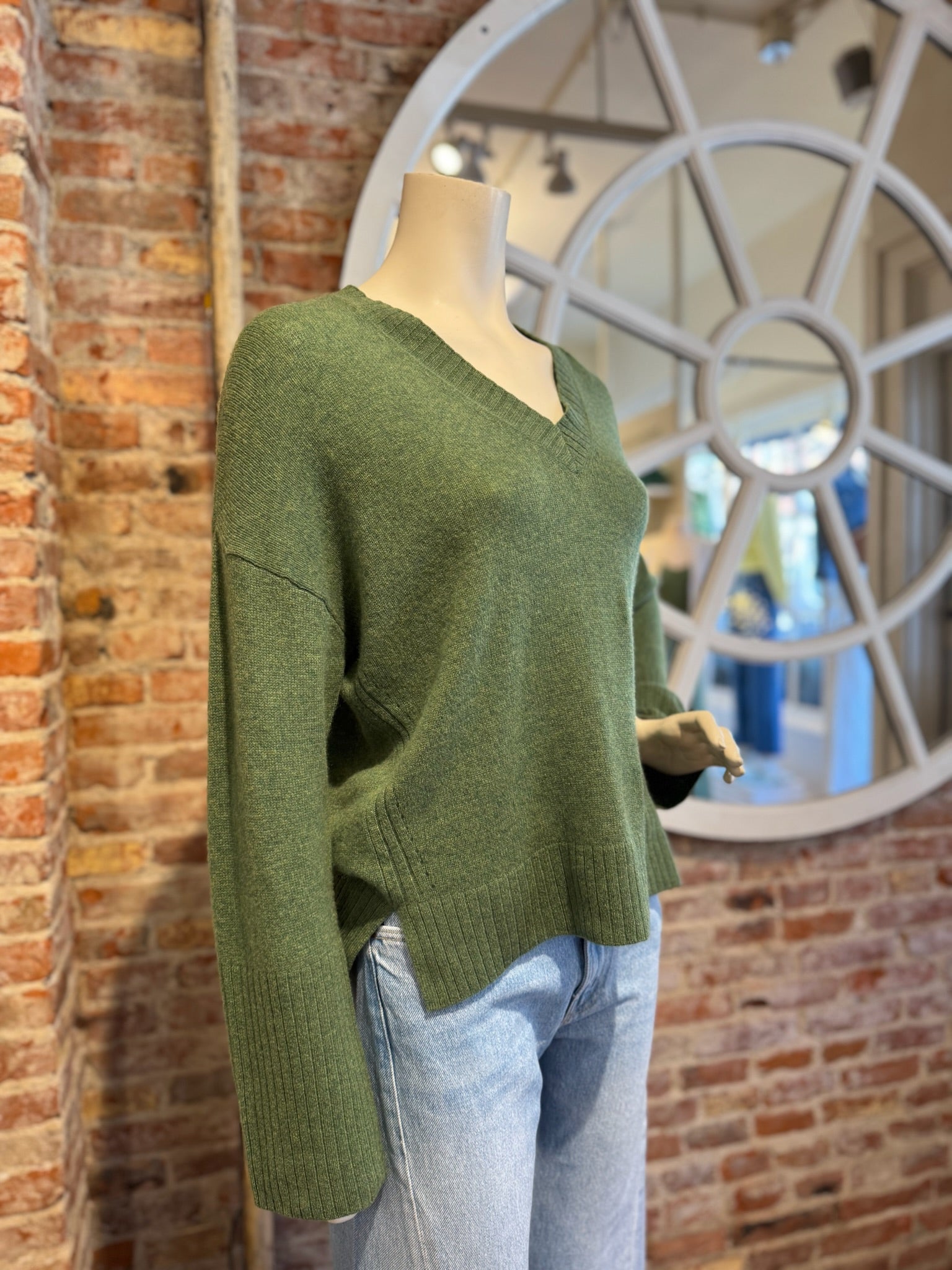 ALASHAN CASHMERE DEVIN HI LOW V NECK