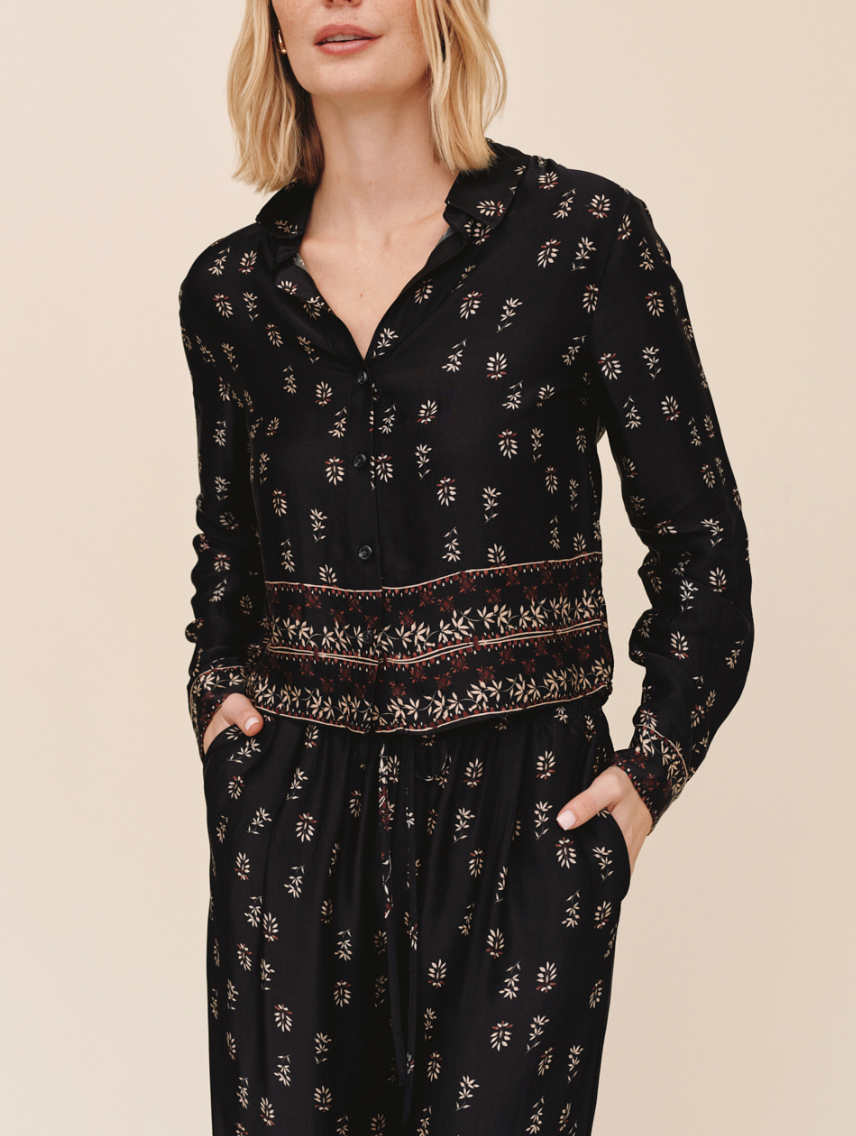 BELLA DAHL LONG SLEEVE CROP SHIRT