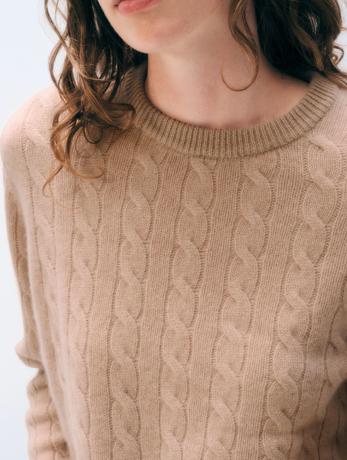 WHITE &amp; WARREN CASHMERE CABLE CREWNECK